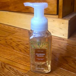 Bath&body works white barn foaming hand soap